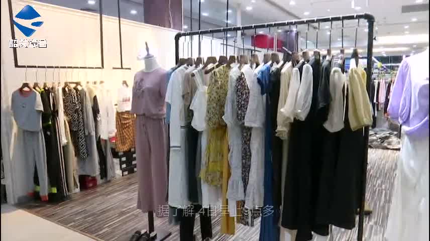 女子帶小孩行竊，沙洲尾多家服裝店“中招”